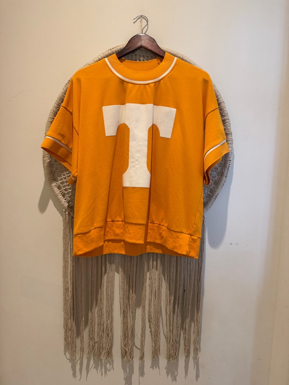 University of Tennessee T Orange Short Sleeve Sweatshirt/ish feeling Top - Picture 3 of 15